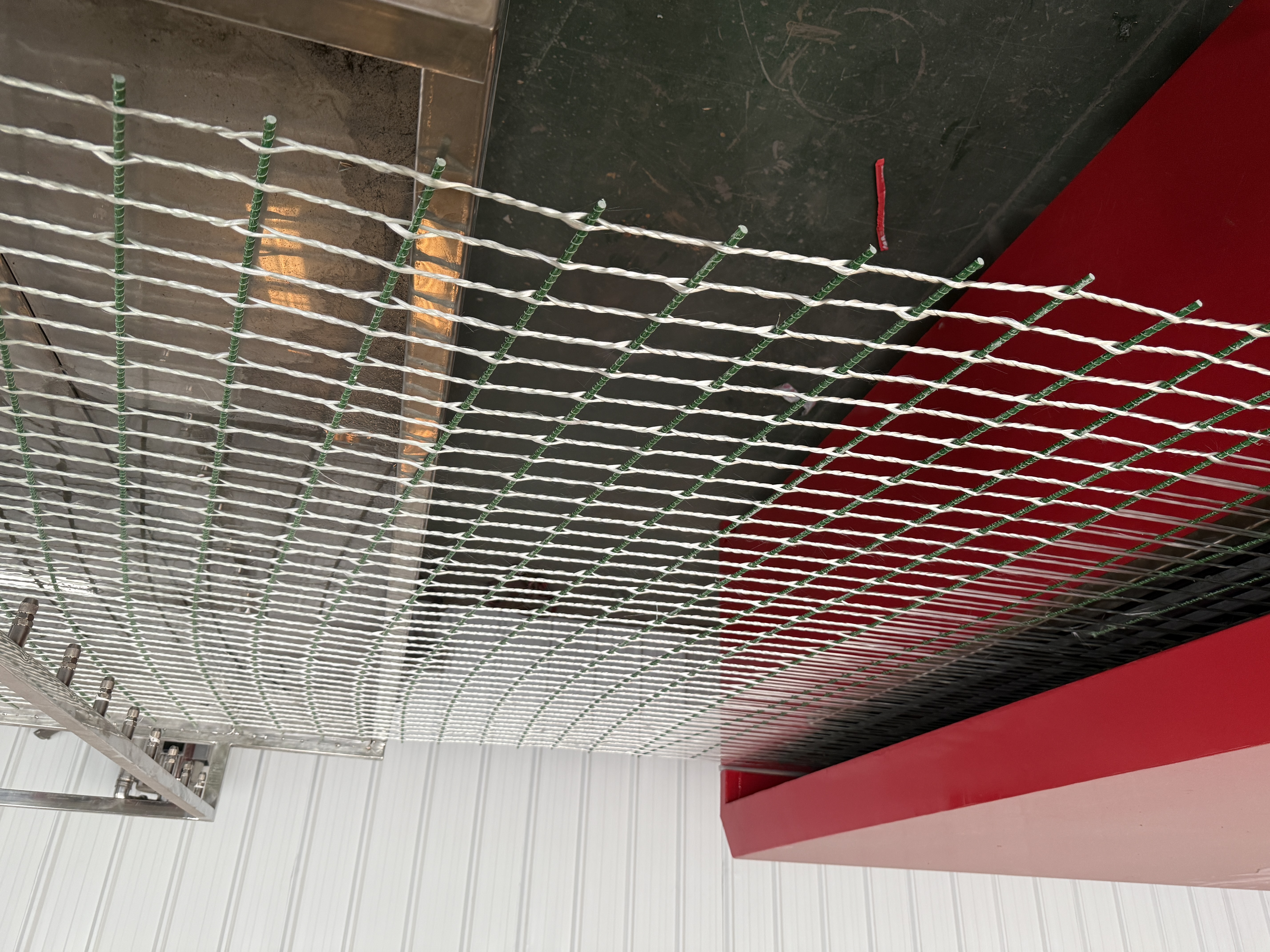 河北腾竣玻璃钢设备成功出口印尼